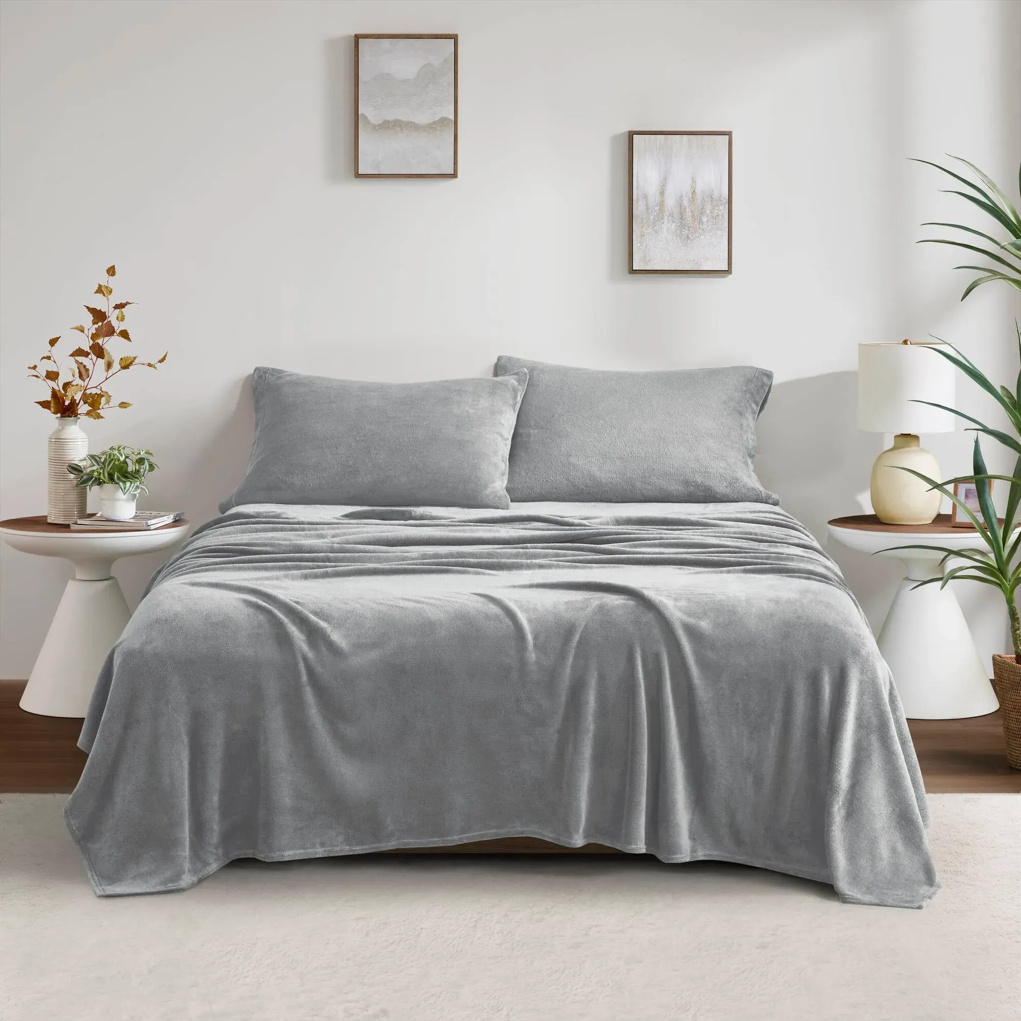 Soloft Plush Micro Plush Sheet Set - Polyester alternate view