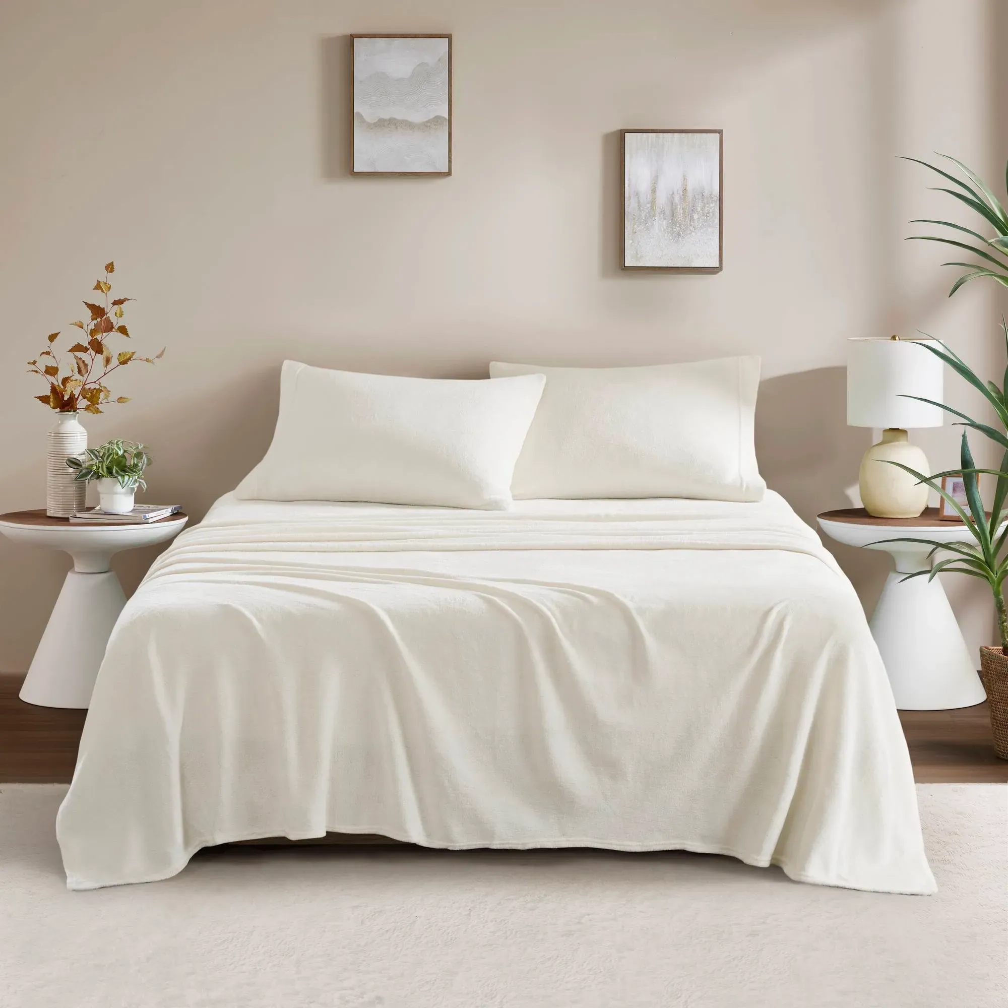 Soloft Plush Micro Plush Sheet Set - Polyester product