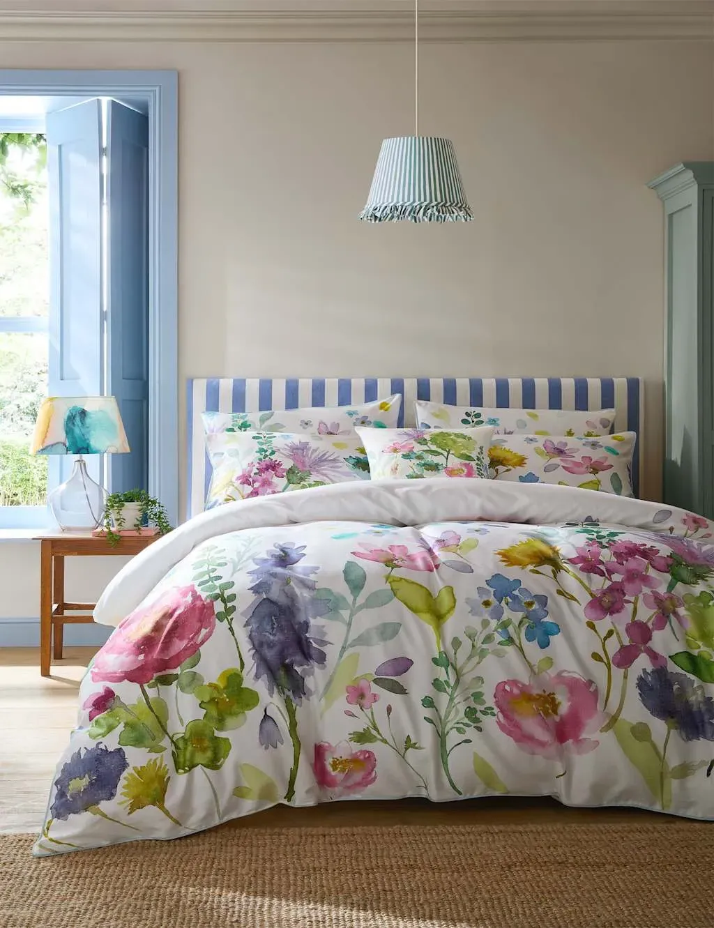 Tetbury Bedding Set - White Mix, Pure Cotton Sateen product