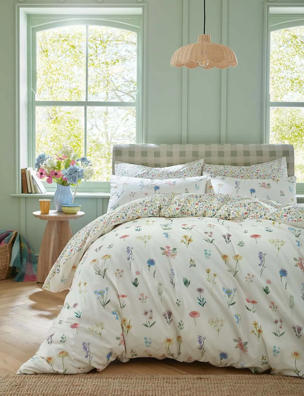 Woodbridge Bedding Set - Multi, Pure Cotton product