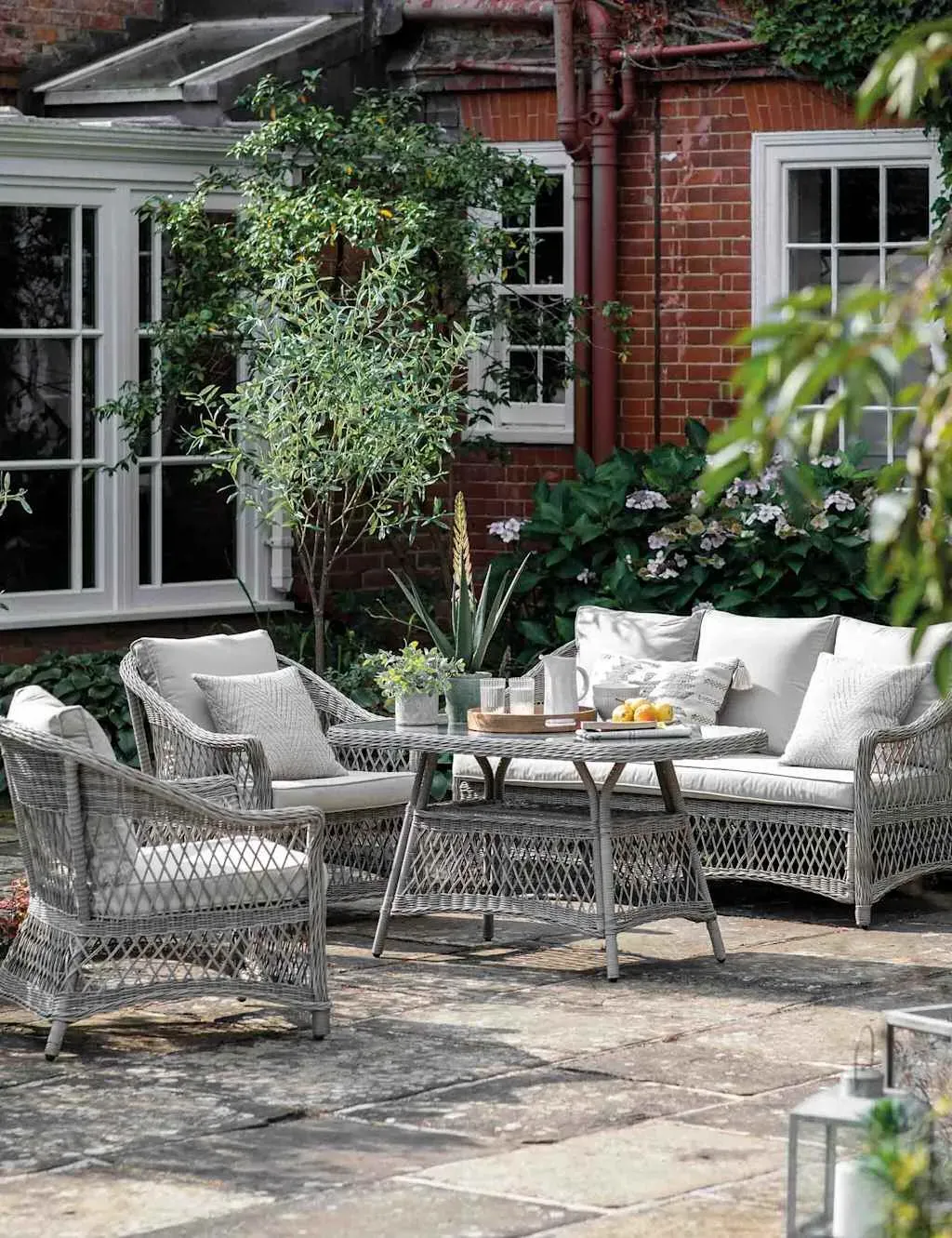 Menton 4-Seater Garden Lounge Set - Light Grey, PE Rattan product