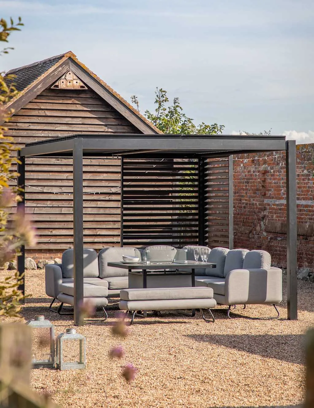 Messina Pergola Louvre Screen - Black, Aluminium product