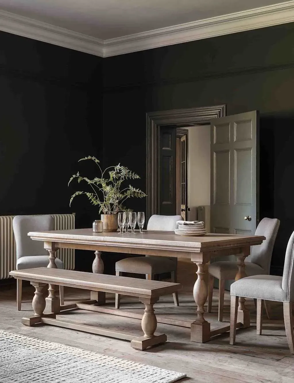 Vancouver Extendable Dining Table - Natural, Pine product