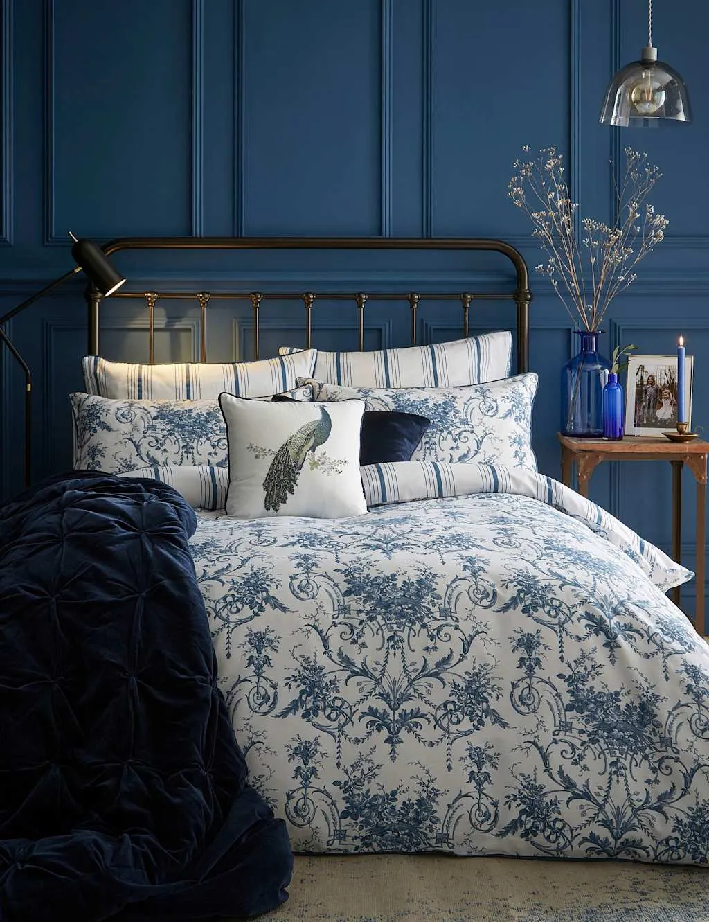 Pure Cotton Sateen Tuleries Bedding Set - Dark Navy, Cotton product