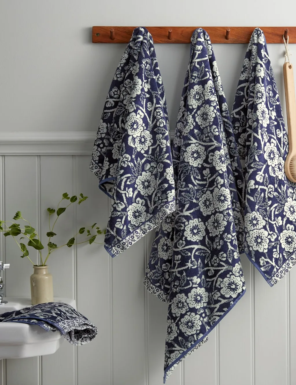 Calico Floral Towel - Blue, Pure Cotton product