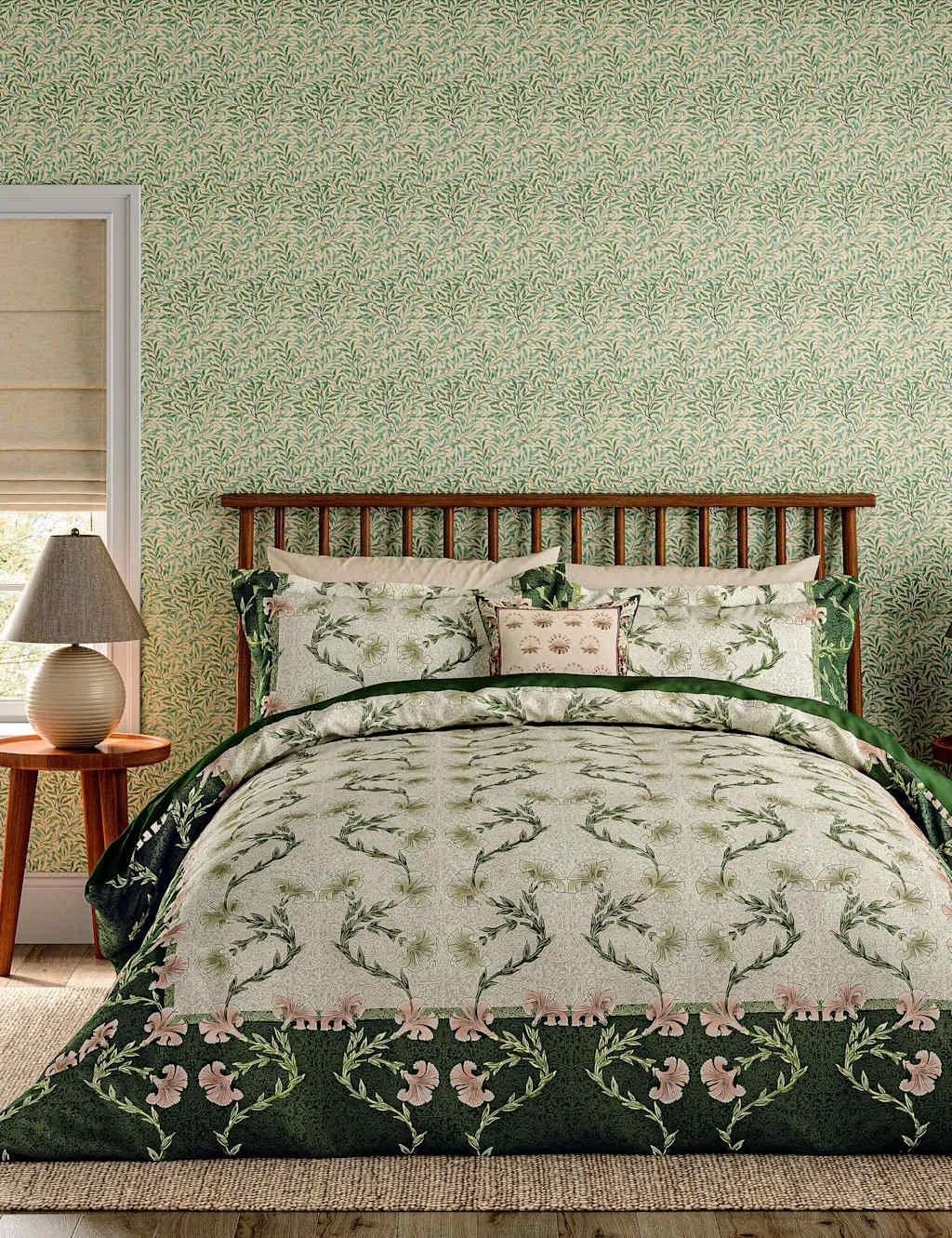 V&A Scrolling Carnation Bedding Set - Natural Mix, Cotton product