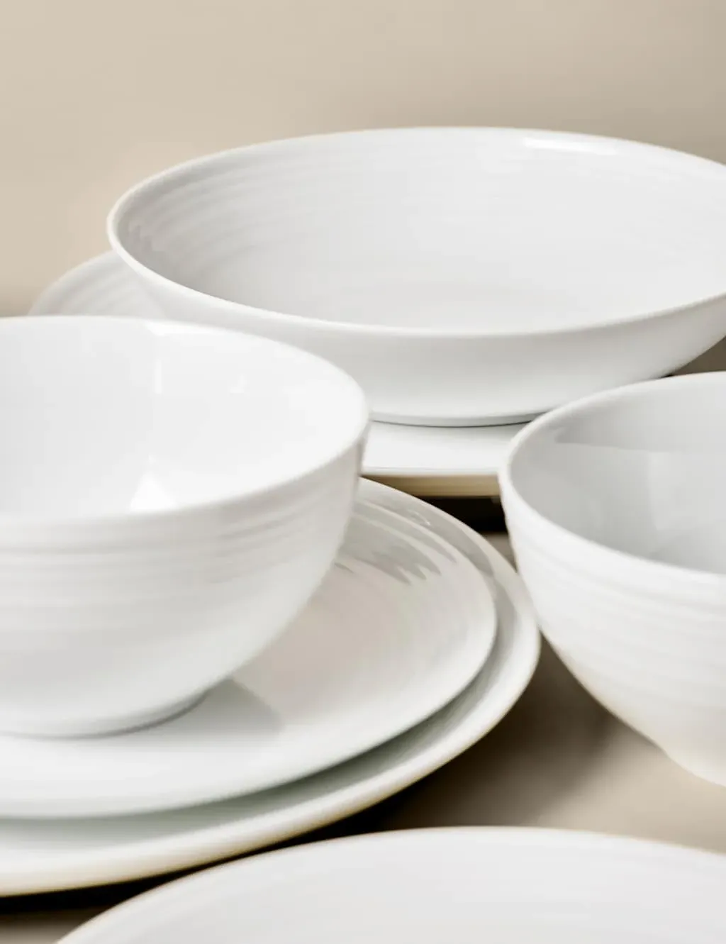 16 Piece Ribbed Porcelain Dinner Set - White product