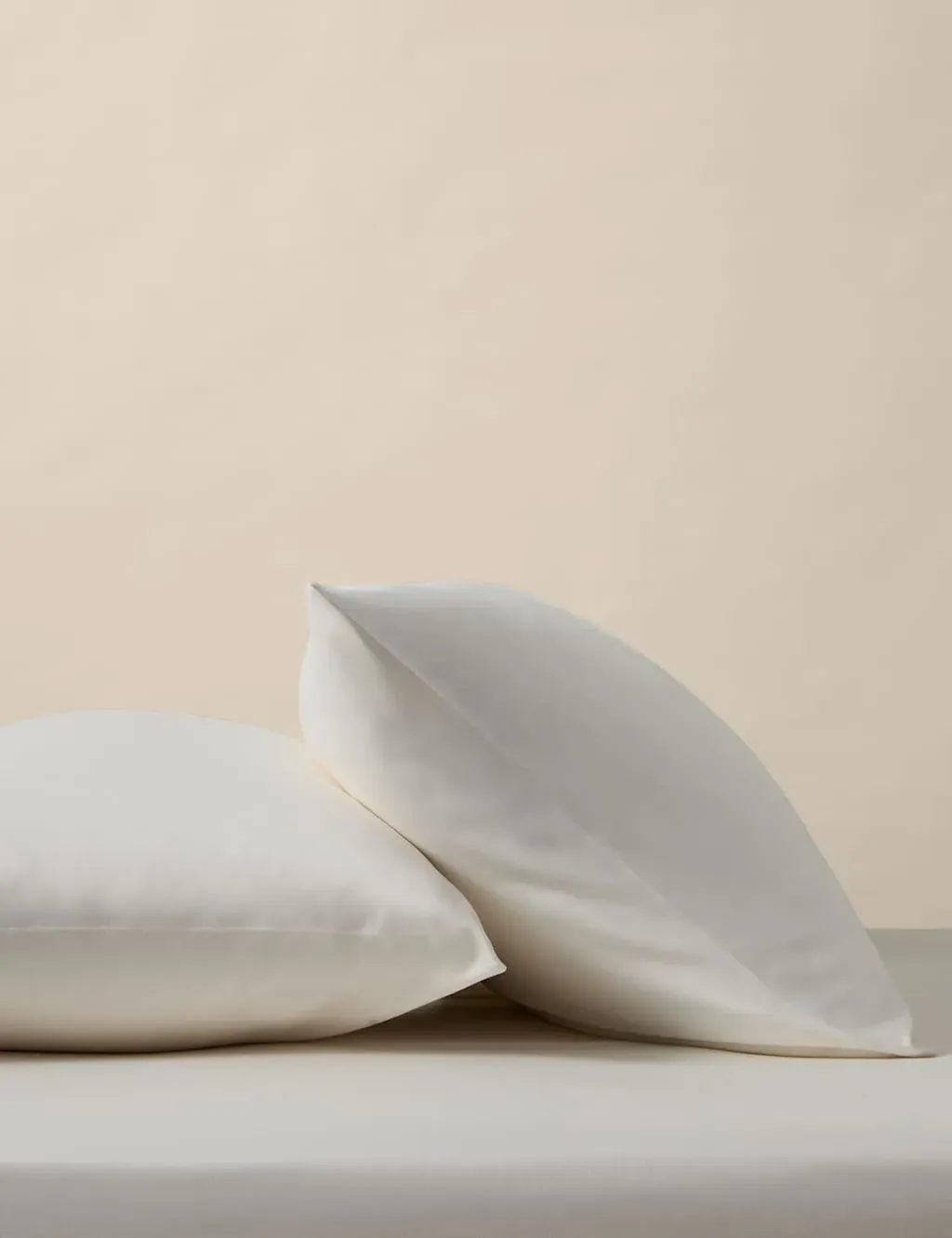 2 Pack Egyptian Cotton 400 Thread Count Pillowcases - Cream product