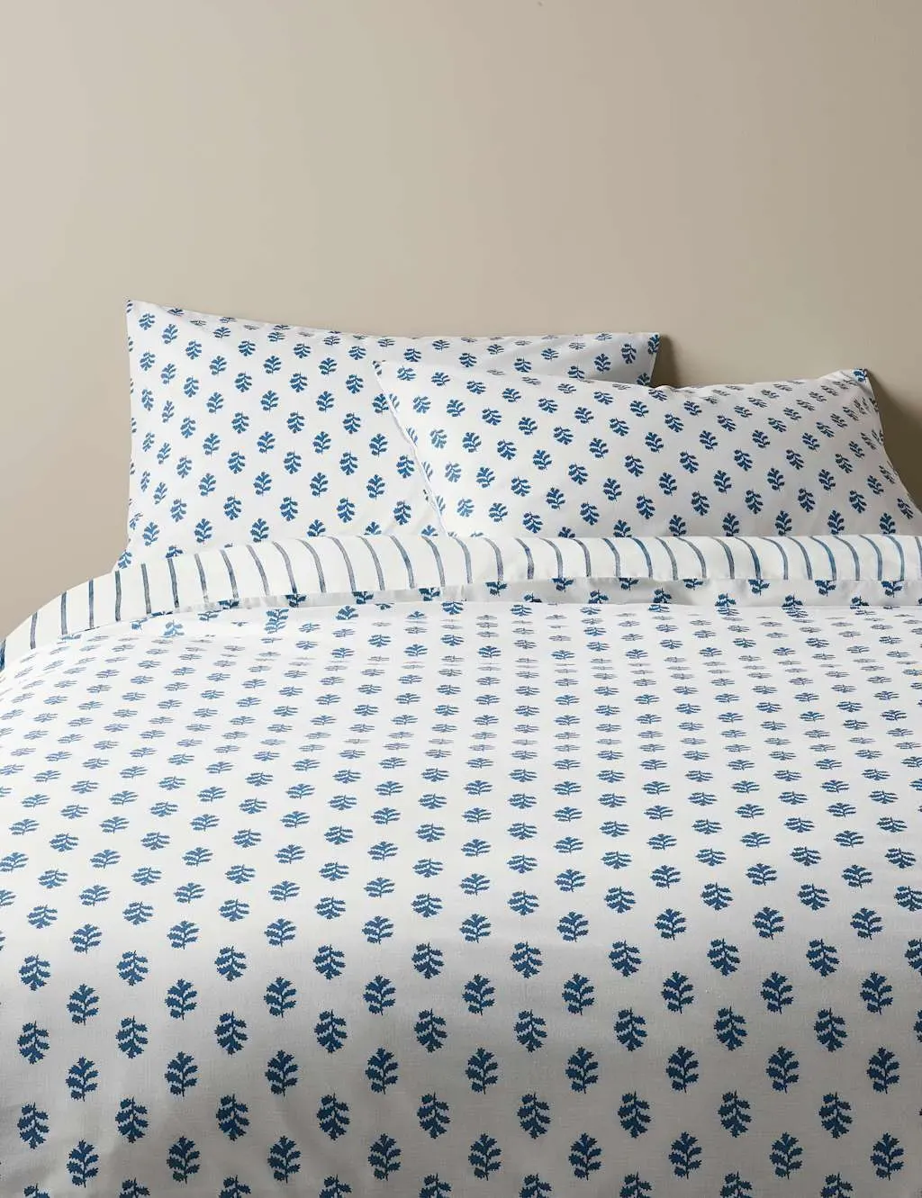 Cotton Blend Mini Leaf Bedding Set - Slate Blue product
