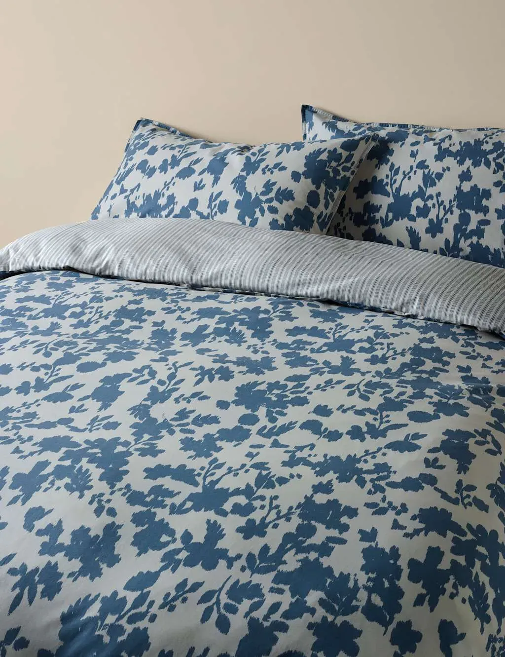 Cotton Rich Floral Reversible Bedding Set - Slate Blue product