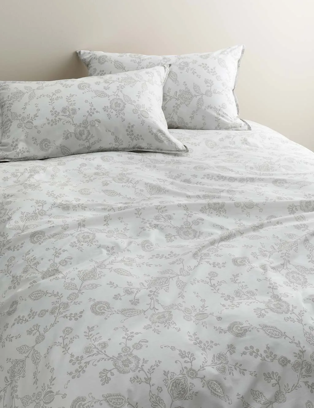 Cotton Rich Trailing Floral Bedding Set - Grey Mix product