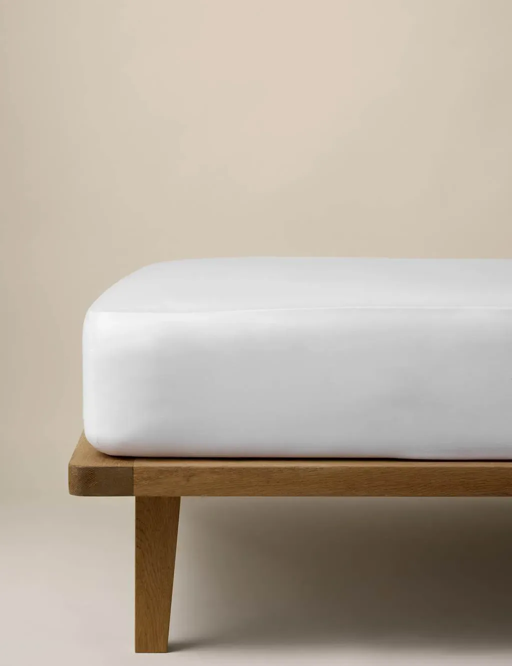 Egyptian Cotton 400 Thread Count StayPut Fitted Sheet - White product