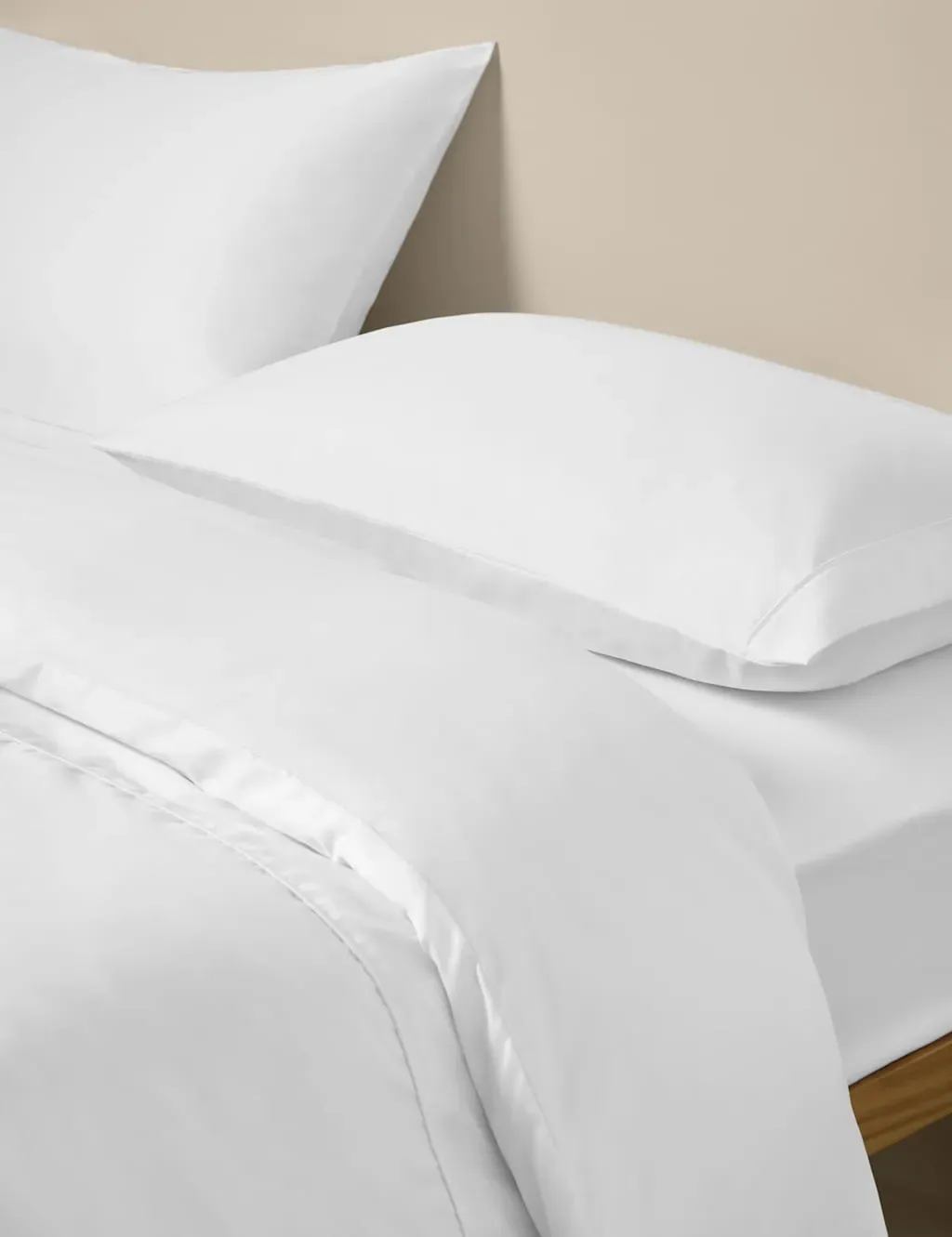Egyptian Cotton Sateen Bedding Set - White product