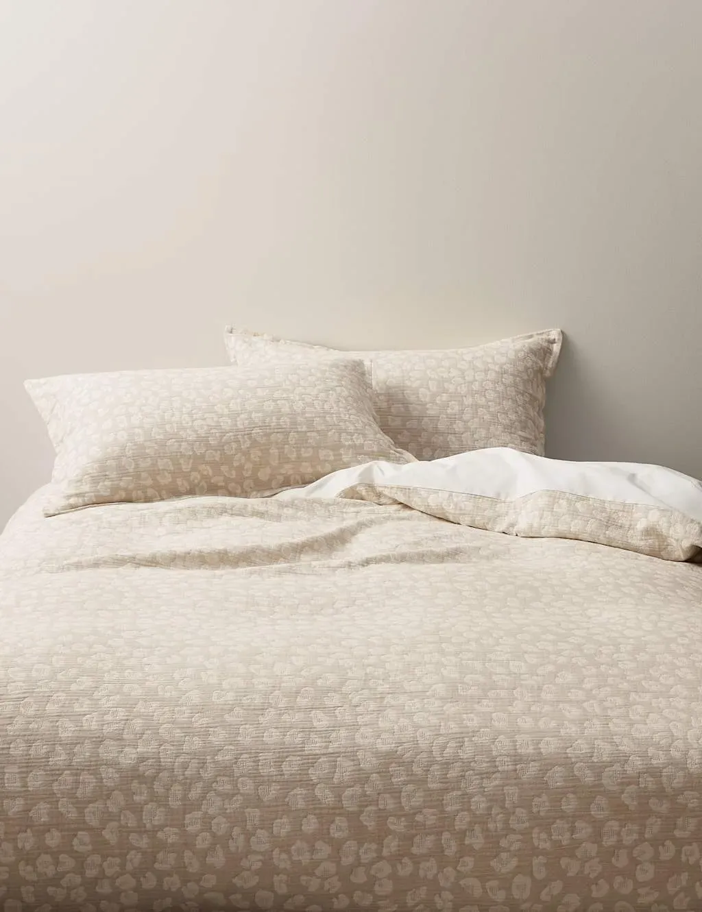 Leopard Jacquard Bedding Set - Natural Mix, Pure Cotton product
