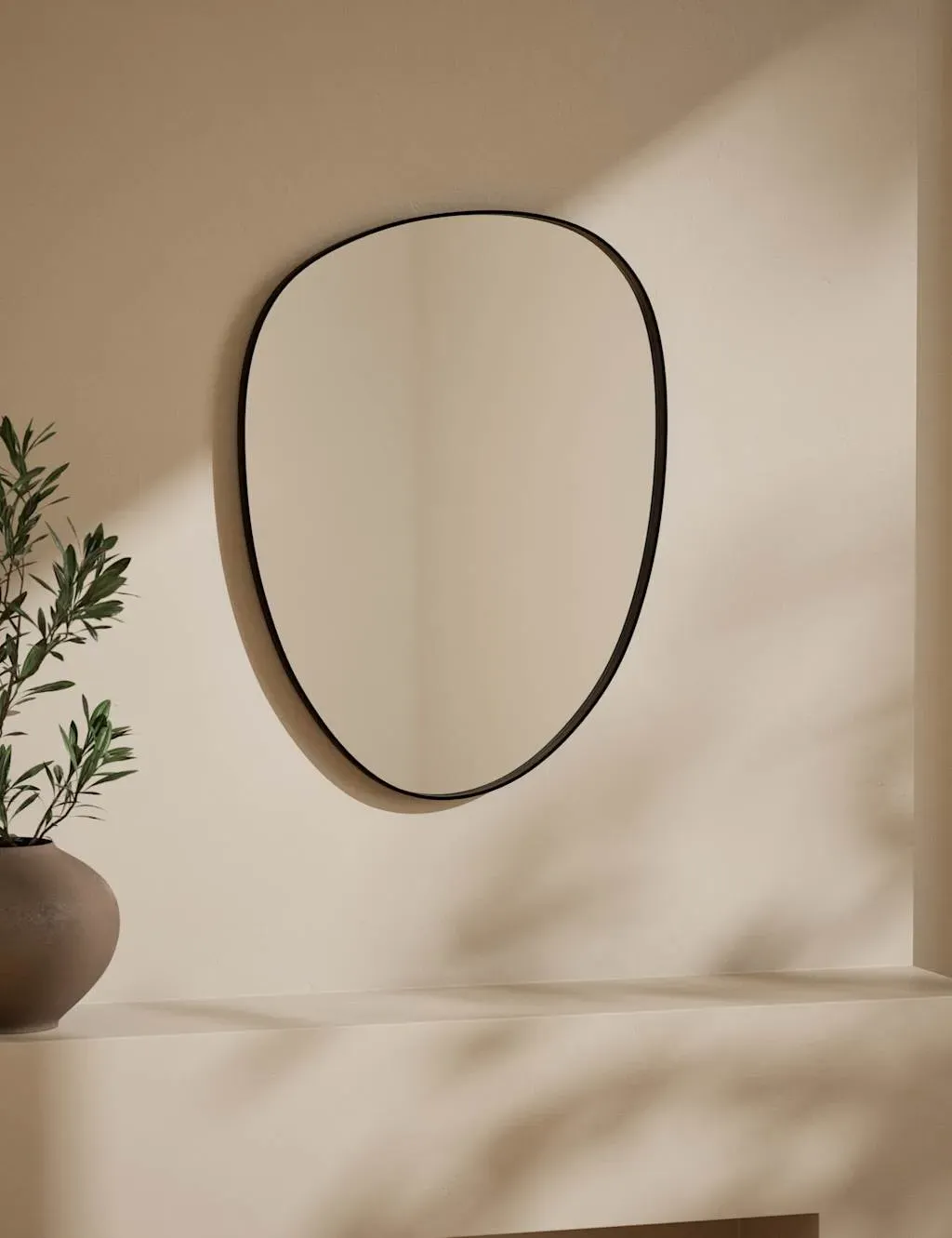 Pebble Curved Wall Mirror - Black, Metal product