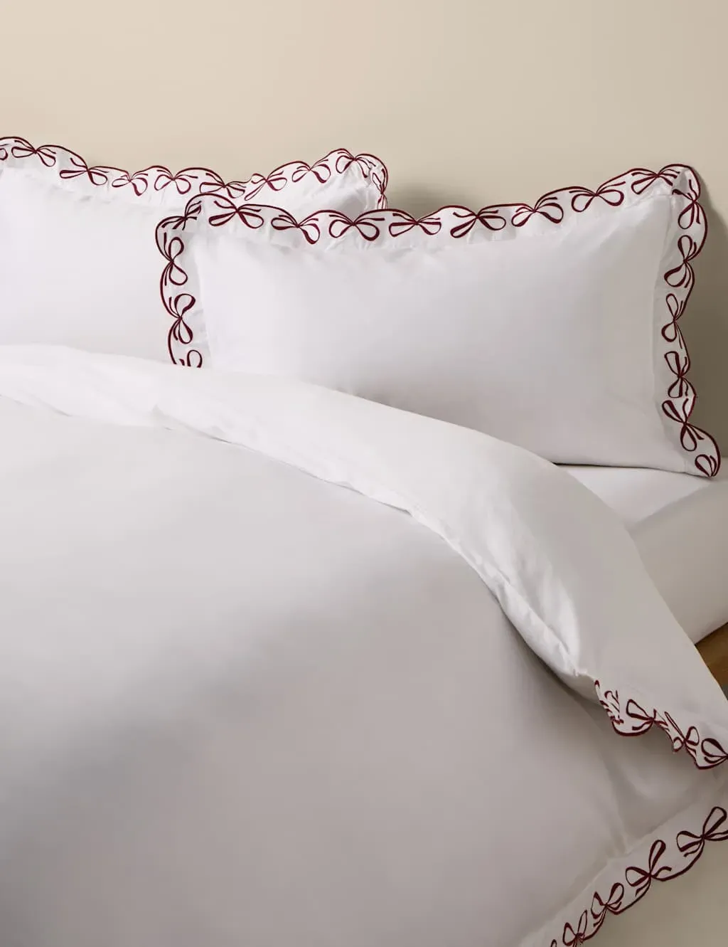 Pure Cotton Embroidered Bow Edge Bedding Set - White product