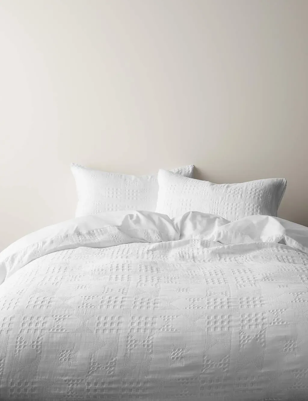 Pure Cotton Geometric Jacquard Bedding Set - White product