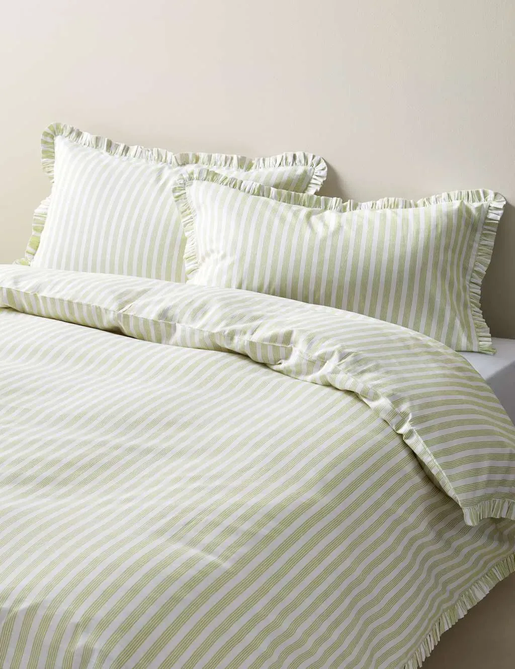 Pure Cotton Narrow Stripe Ruffle Bedding Set - Green Mix product