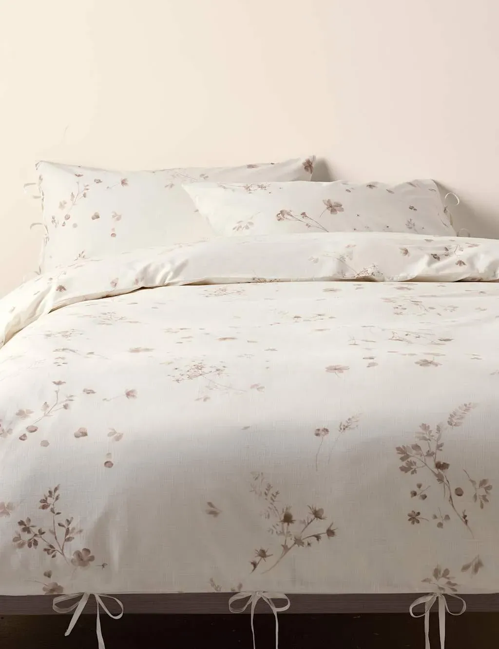 Pure Cotton Pressed Floral Print Bedding Set - Biscuit product