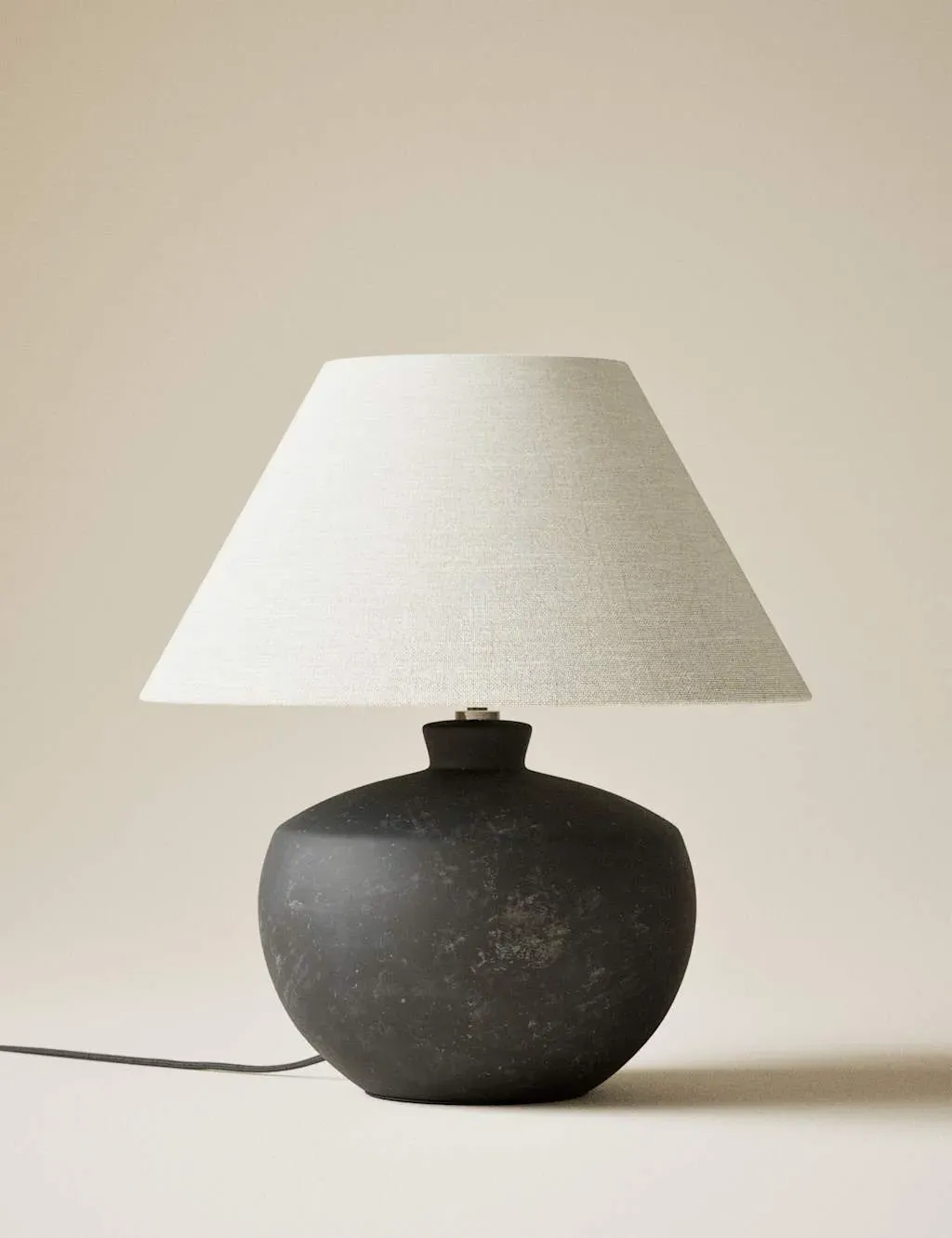 Roma Urn Table Lamp - Black product