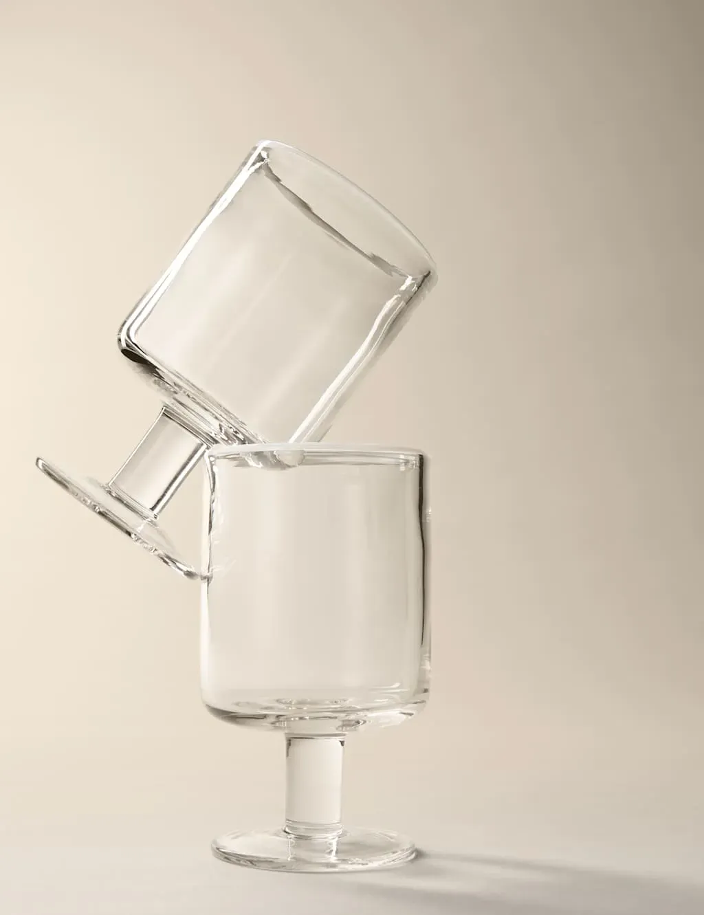 Set of 2 Contrast Rim Wine Glasses - White product