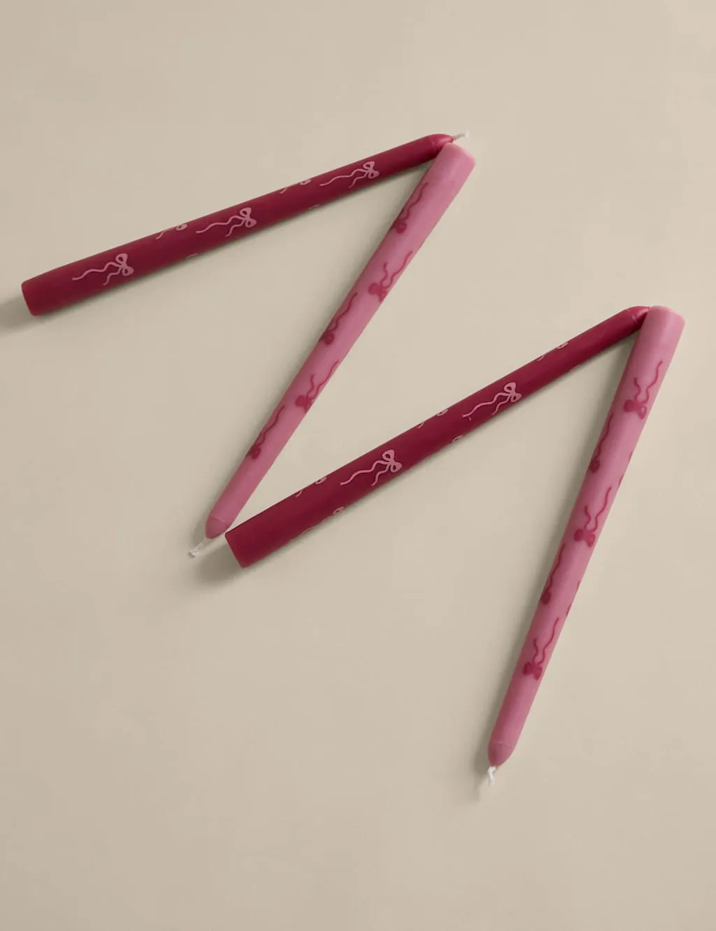 Set of 4 Bow Dinner Candles - Pink Mix, Wax product