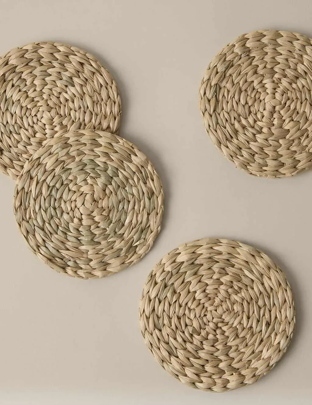 Set of 4 Oval Seagrass Coasters with Holder - Natural product