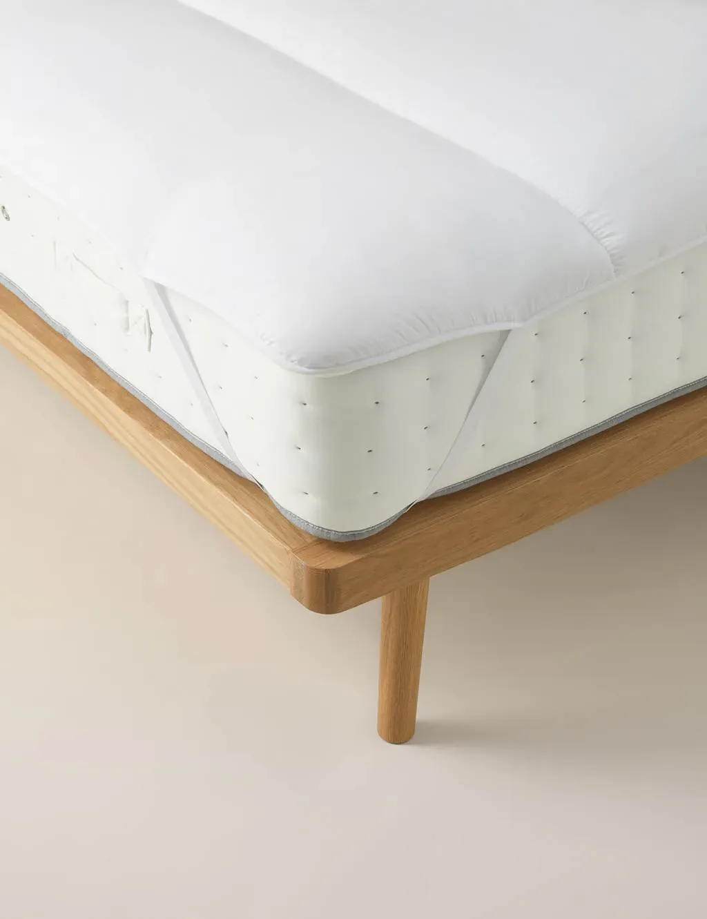 Warm & Toasty Mattress Topper - White, Synthetic product
