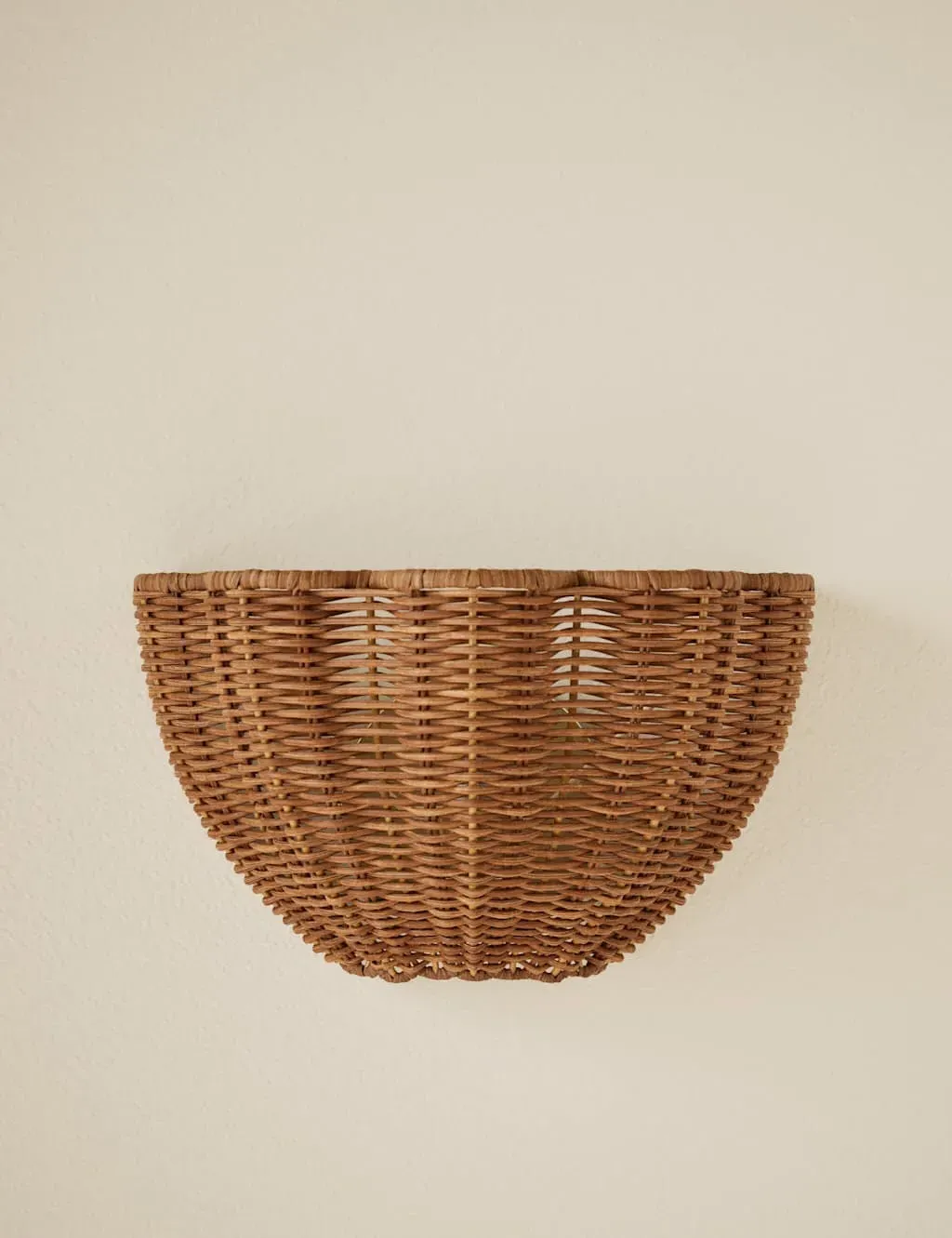 Wicker Scallop Wall Light - Natural product