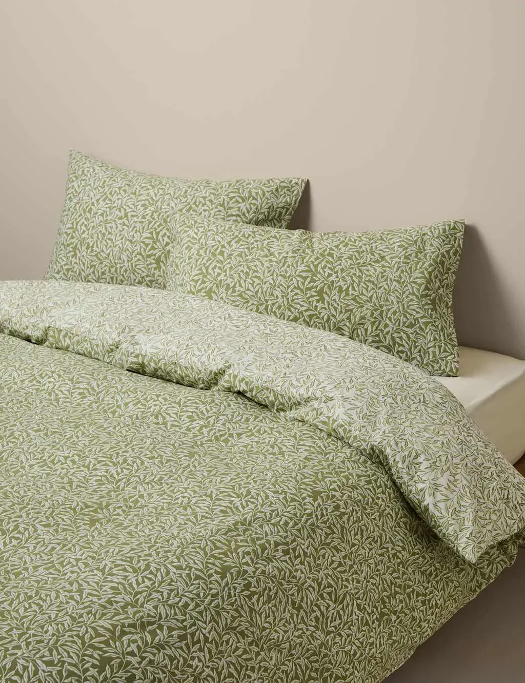 Willow Leaf Printed Bedding Set - Green Mix, Cotton Blend product