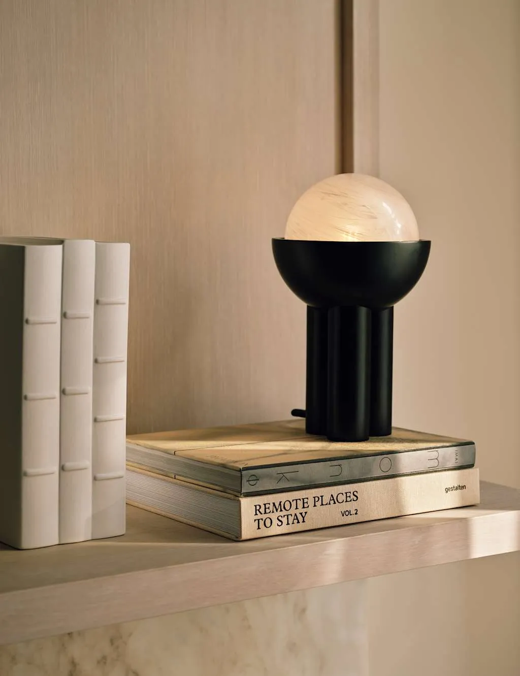 Globe Table Lamp - Black, Metal product