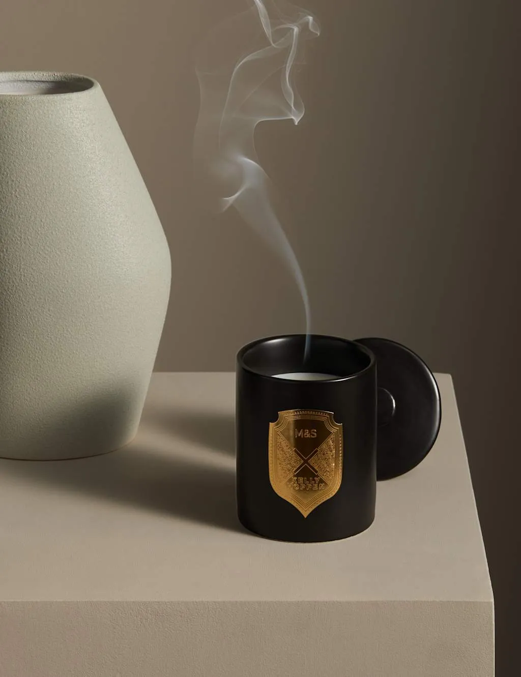 Kelly Hoppen No.2 Decorative Scented Candle - Black product