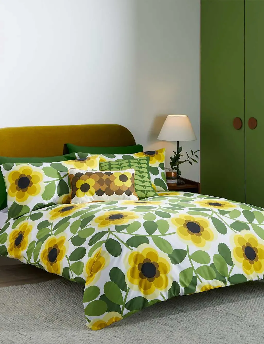 Giant Water Lily Reversible Bedding Set - Yellow Mix, Cotton product