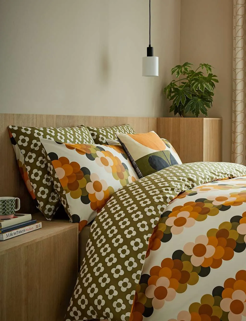 Orla Kiely Retro Flower Pillowcases Set of 2 - Multi, Cotton product
