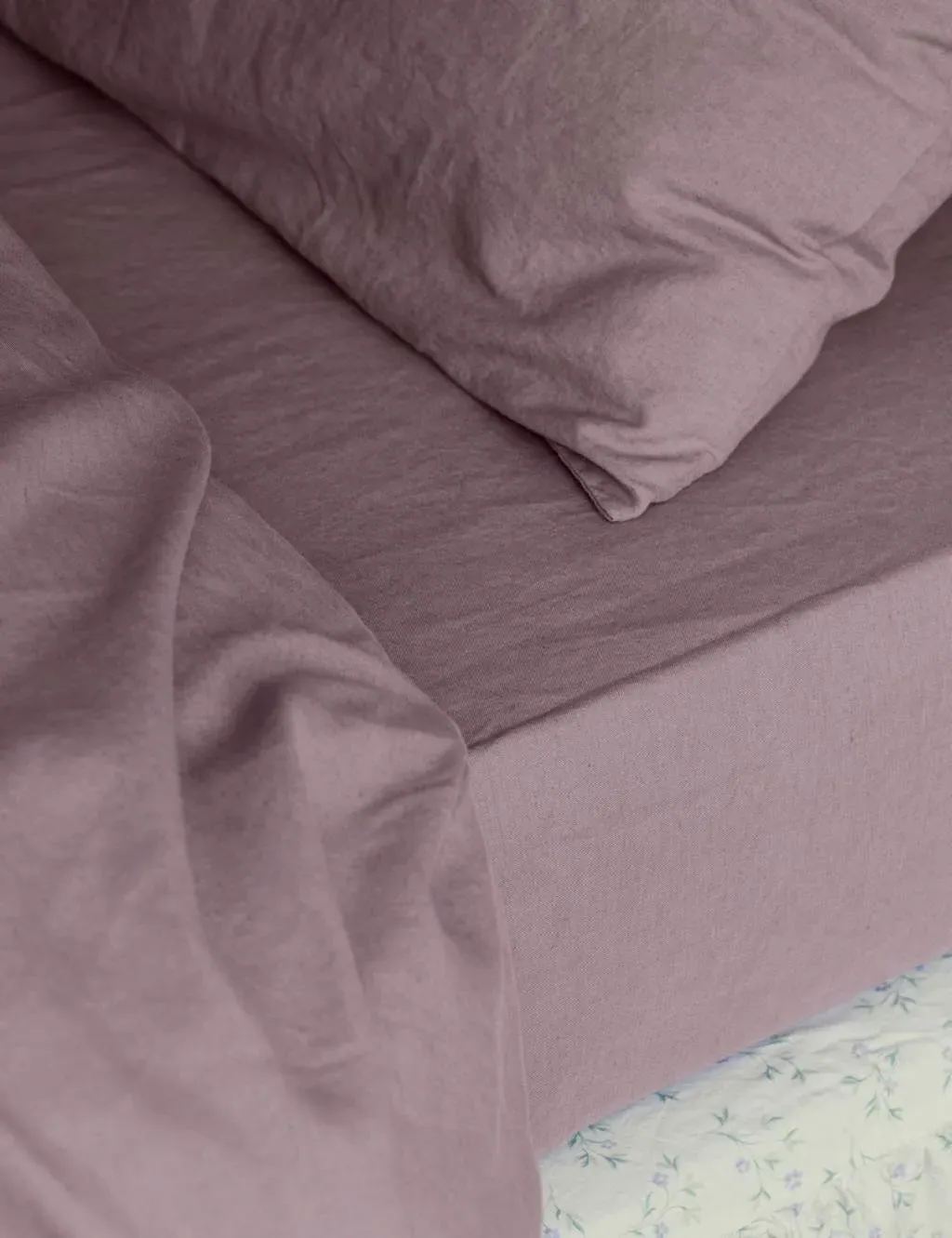 Linen Rich Fitted Sheet - Purple product
