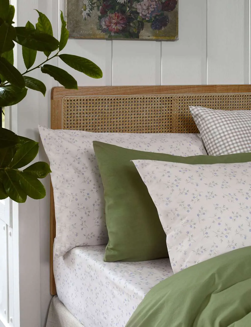 Spring Sprig Fitted Sheet - Natural Mix, Pure Cotton product
