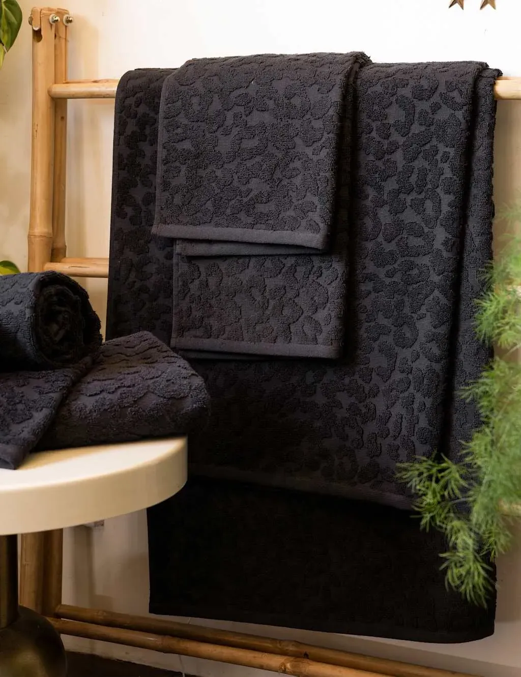 Leopard Jacquard Bath Towel - Black, Pure Cotton product