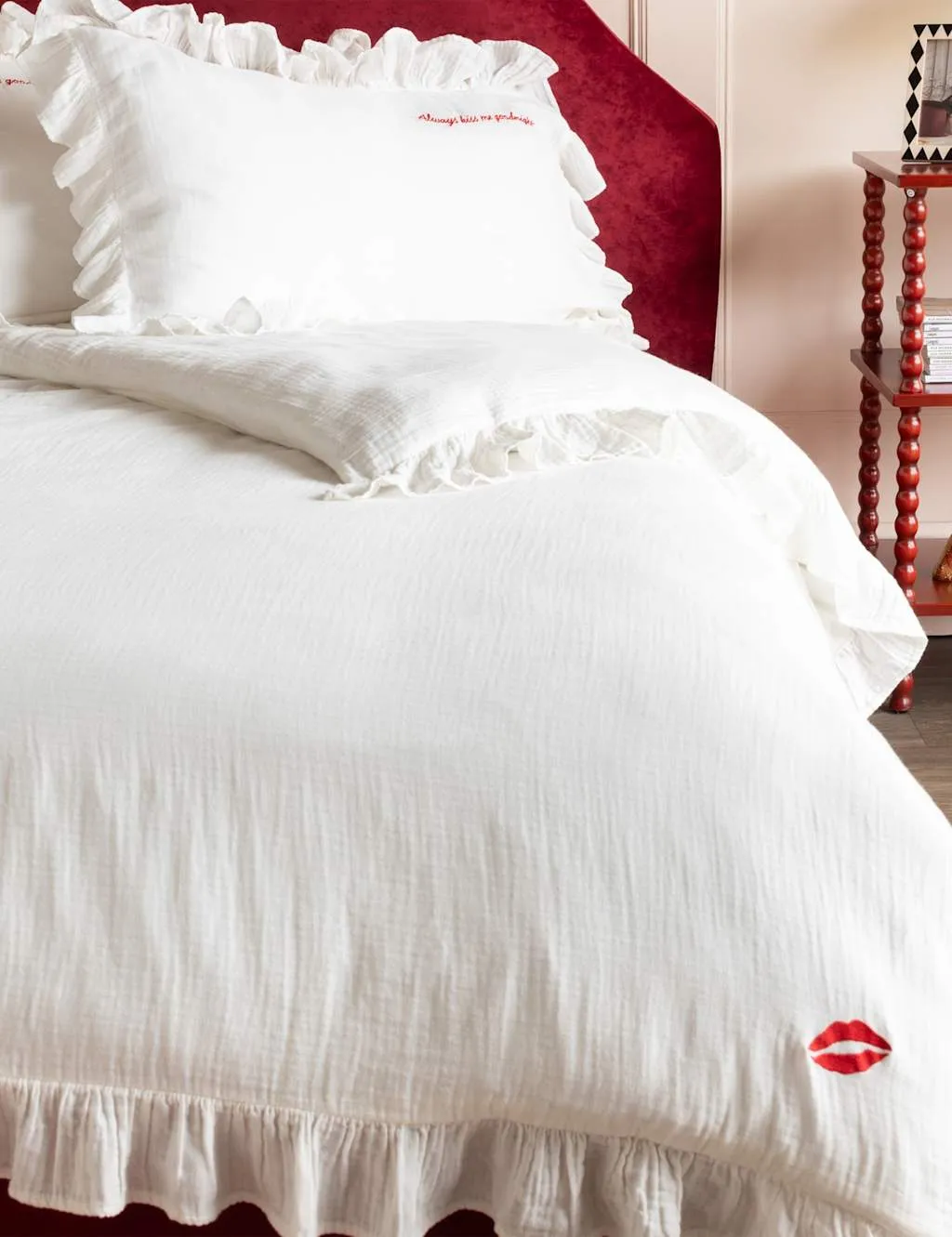 Love Note Frill Trim Bedding Set - White, Cotton product