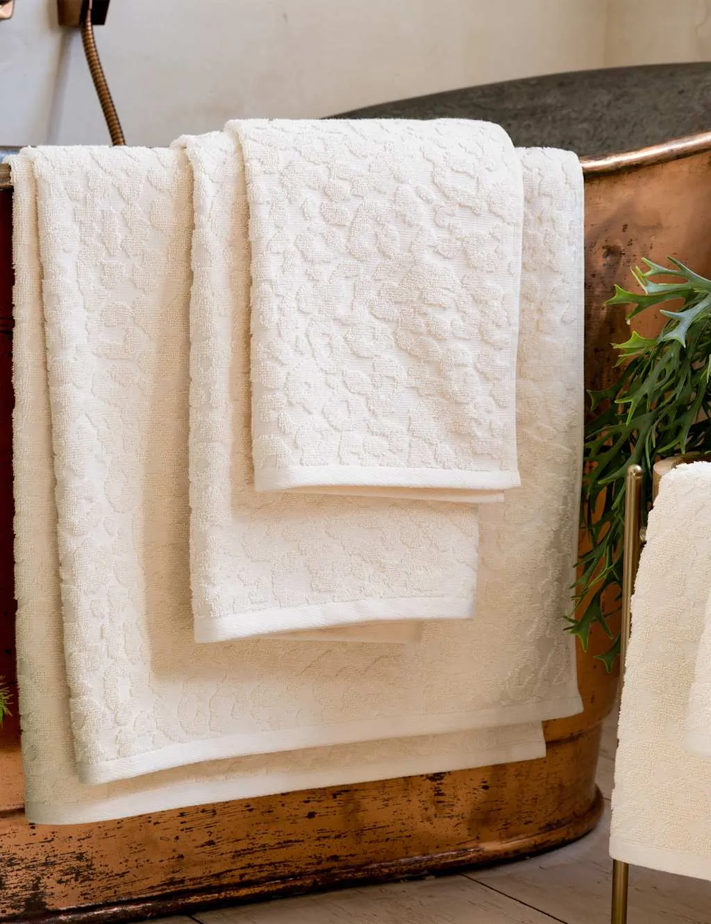 Pure Cotton Leopard Jacquard Bath Towel - Cream product