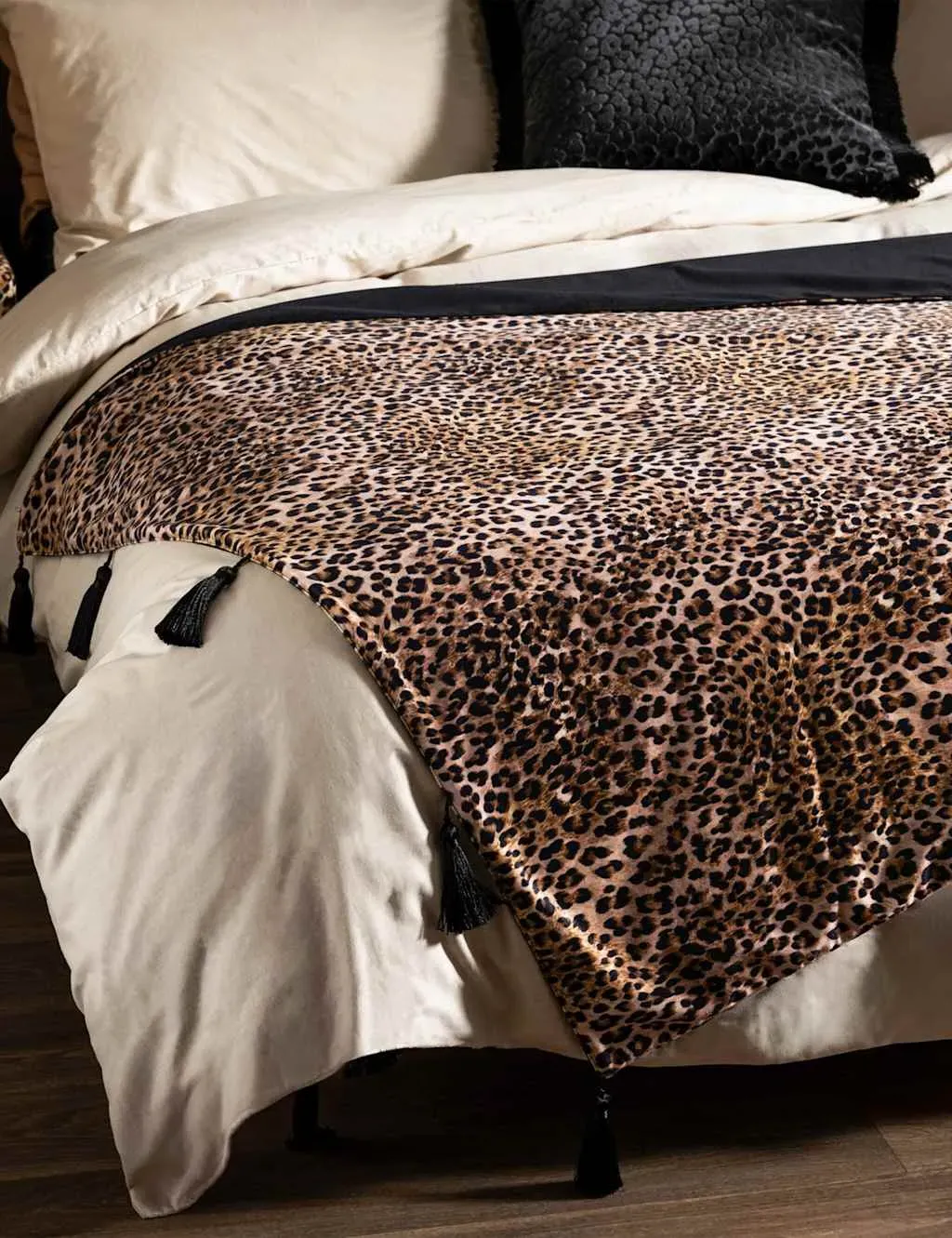 Velvet Leopard Tasselled Throw - Black Mix product