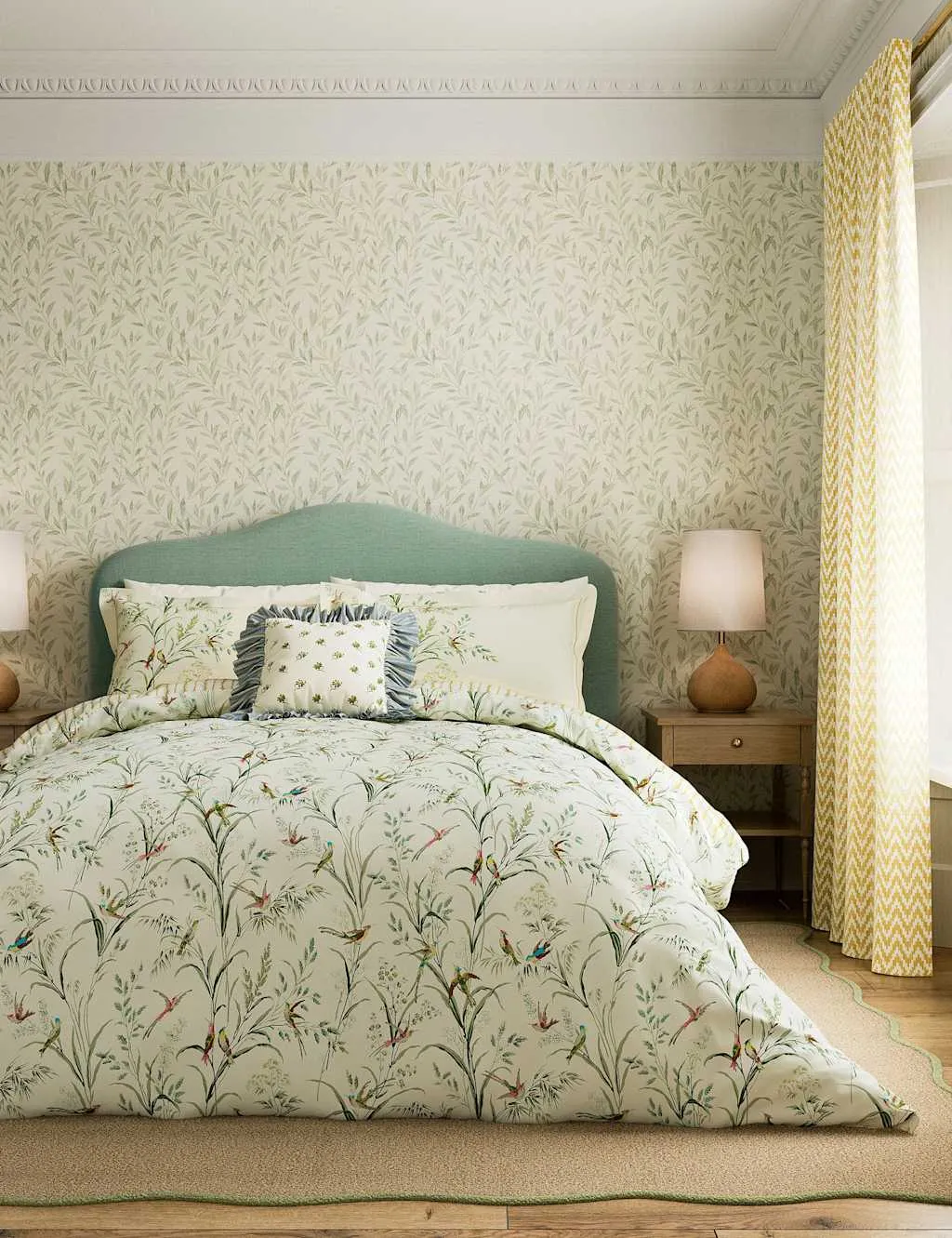 Tuileries Frilly Bedding Set - Multi product