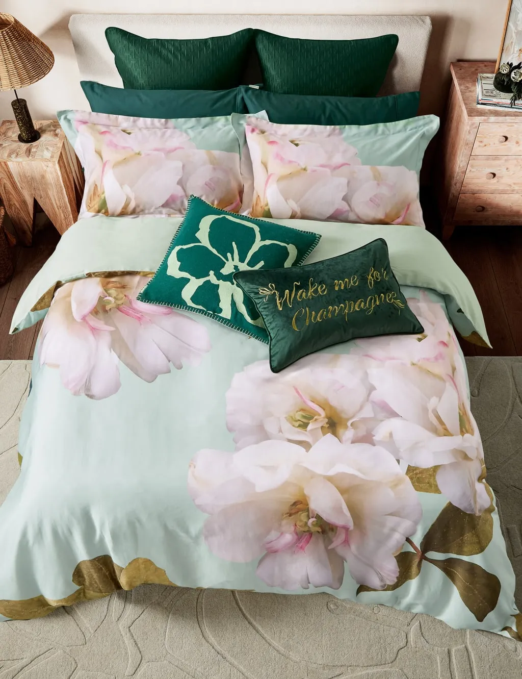 Sateen Gardenia Floral Bedding Set - Mint product
