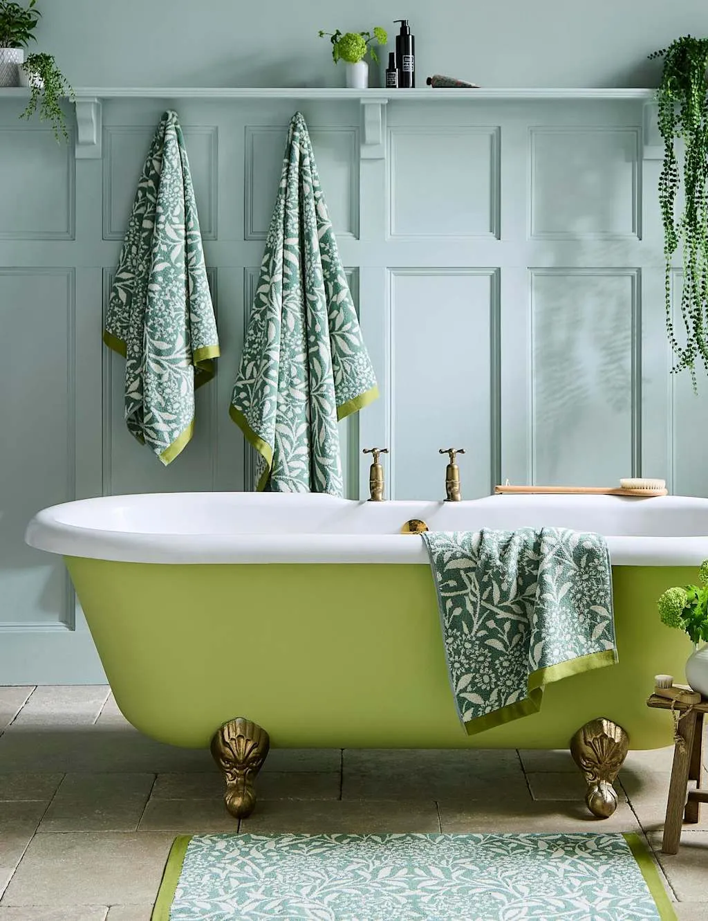 Michaelmas Daisy Pure Cotton Towel - Green Mix product