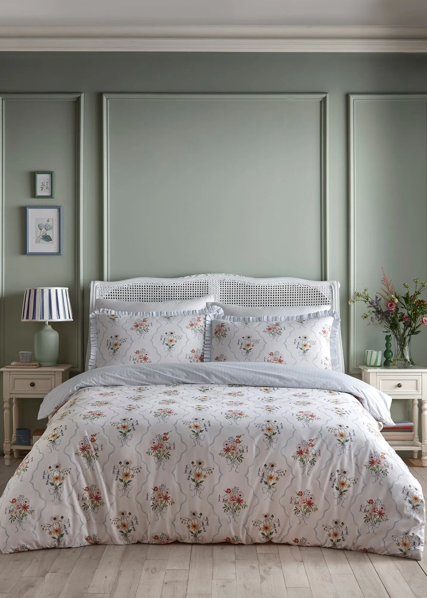 Floral Bouquet Single Reversible Duvet Cover Set - Multi, Cotton product
