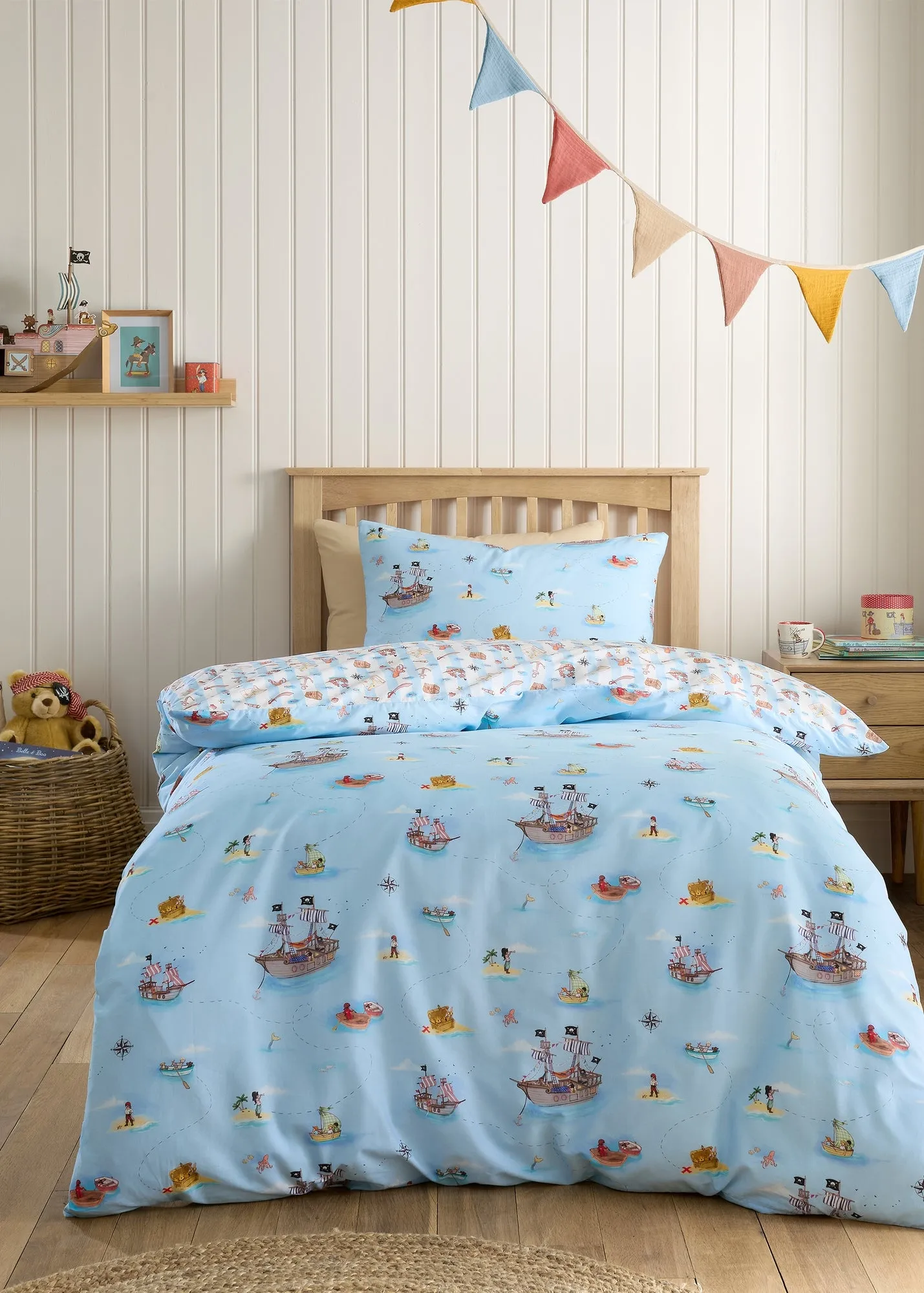 Pirates Junior Reversible Duvet Cover Set - Blue, Cotton product