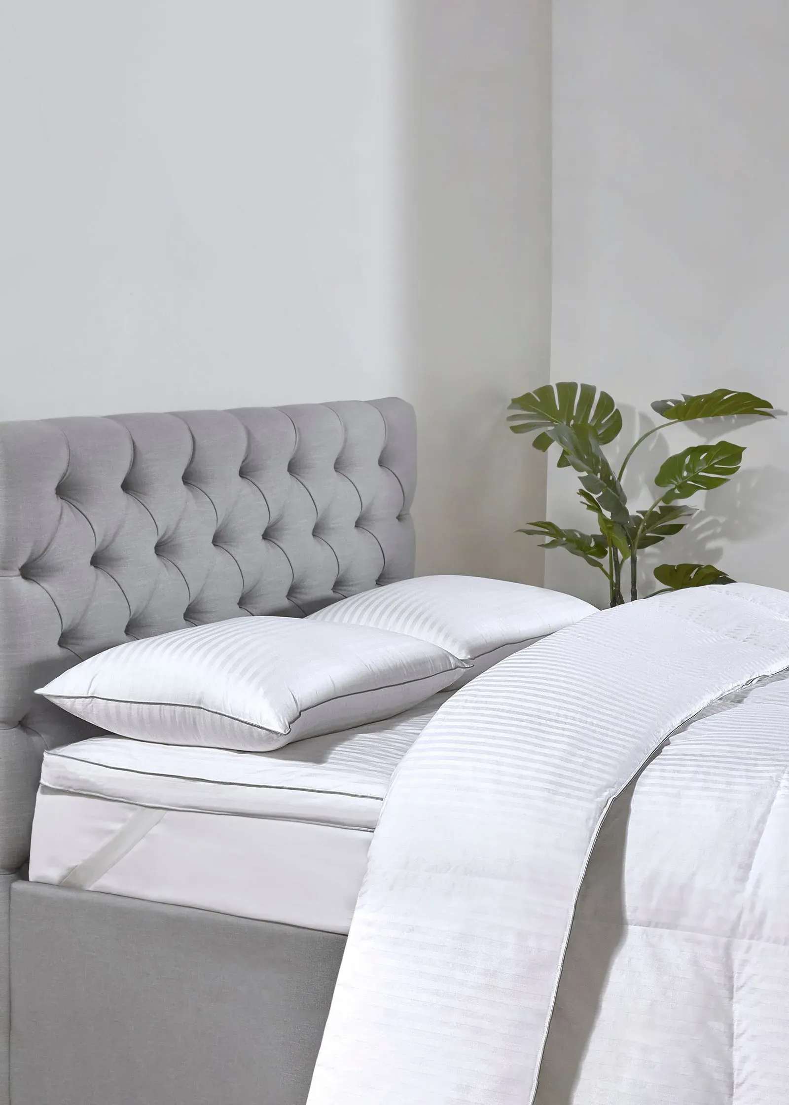 Goose Down King Size Duvet 10.5 Tog - White, Cotton product