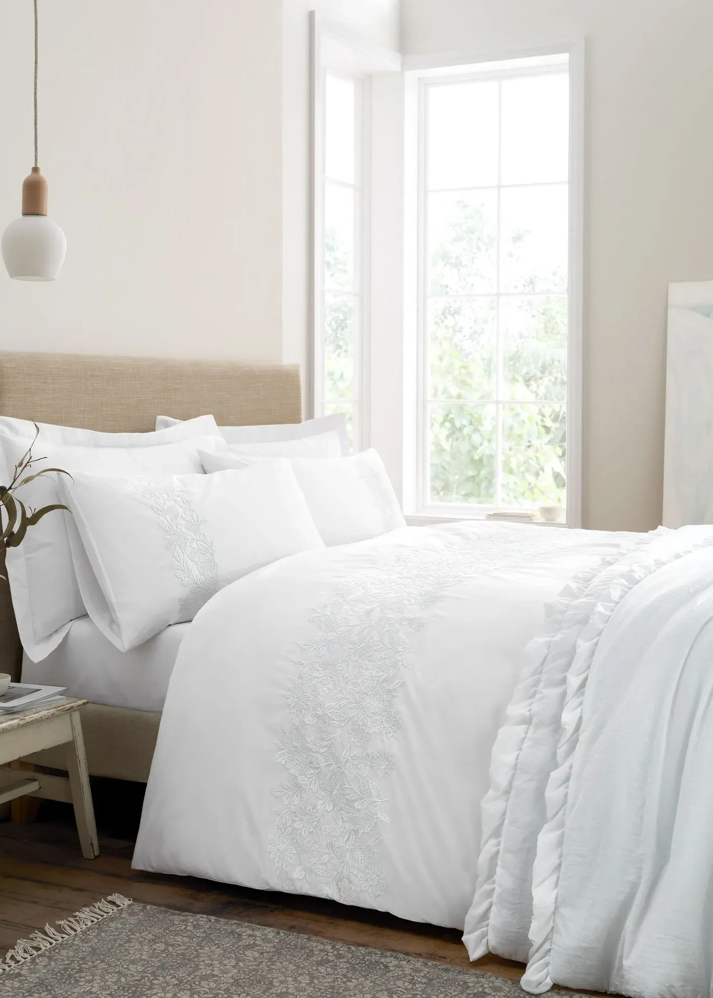 Embroidery Floral Single Duvet Cover Set - White, Cotton product