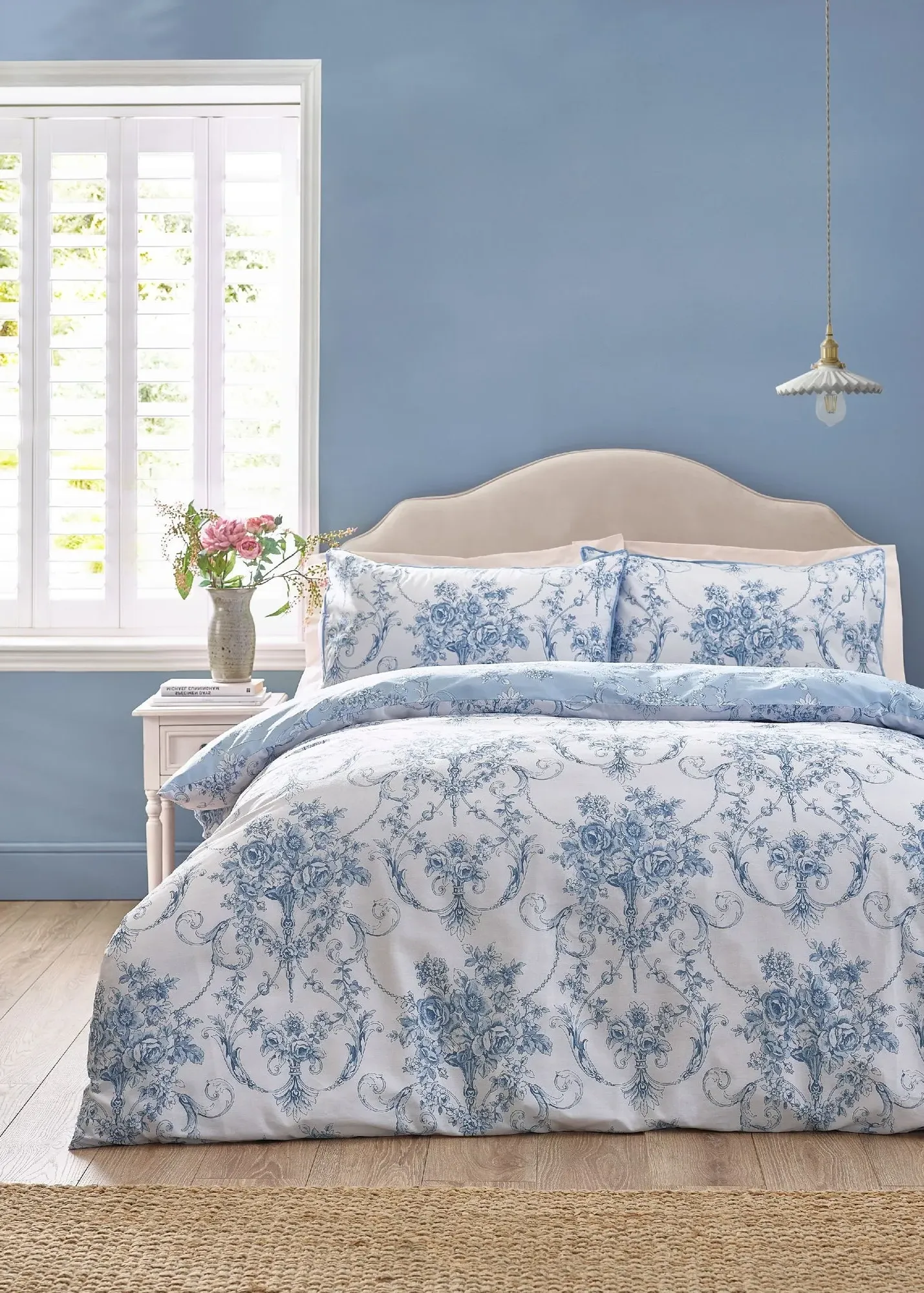 Antoinette Damask Reversible Single Duvet Cover Set - Blue product