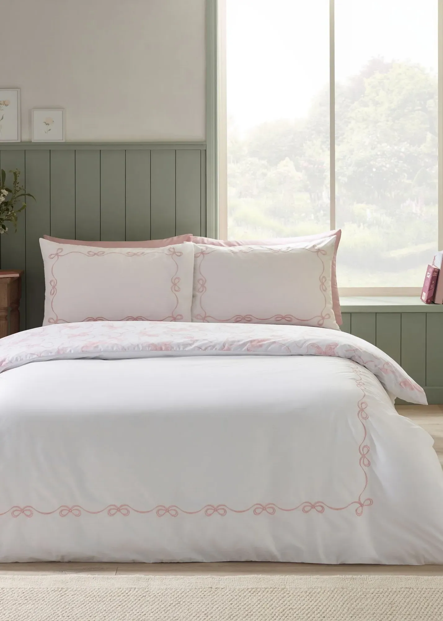 Bow Embroidery Single Duvet Cover Set - White product