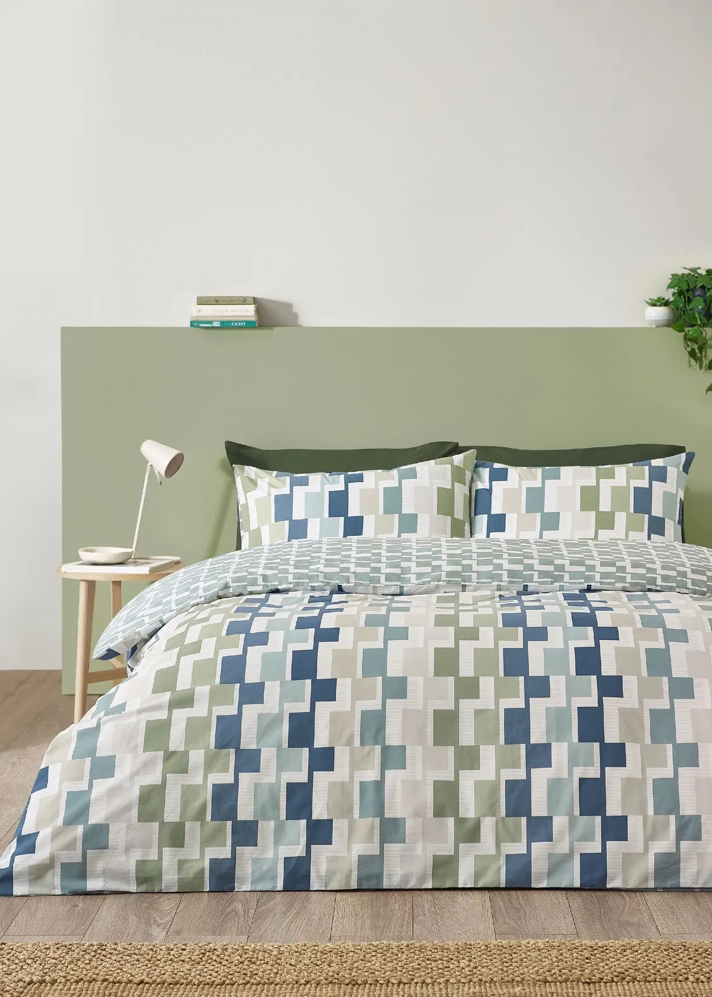 Bryson Geo Single Reversible Duvet Cover Set - Blue, Polyester product